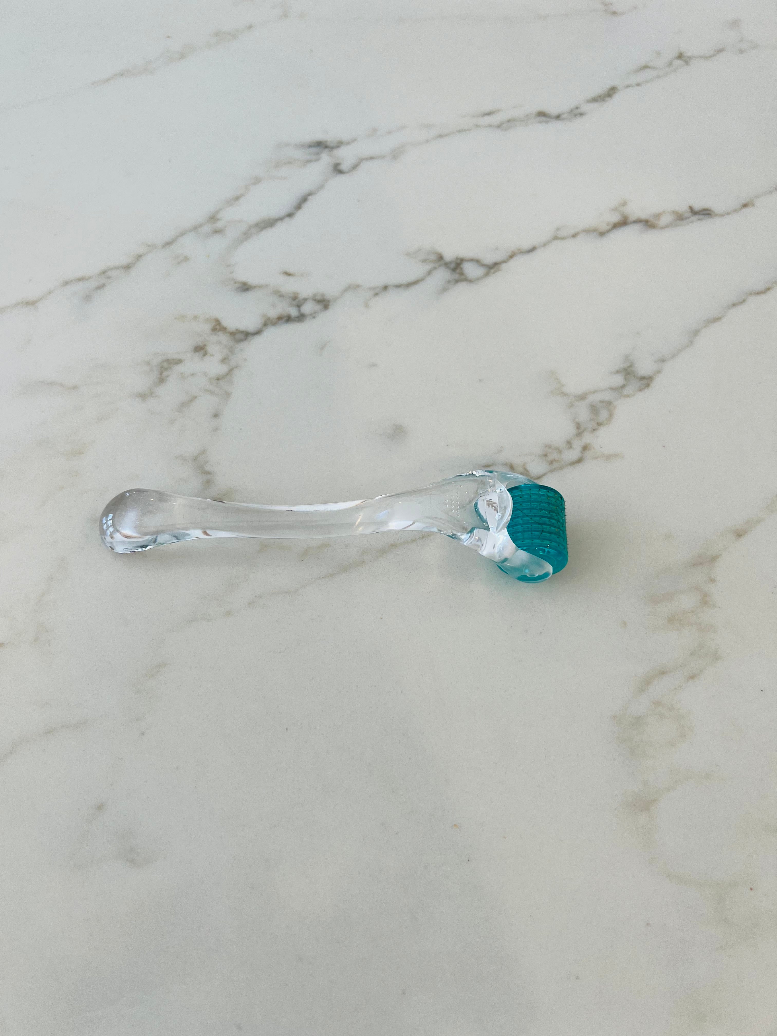 Plumped Serum System with Dermal roller