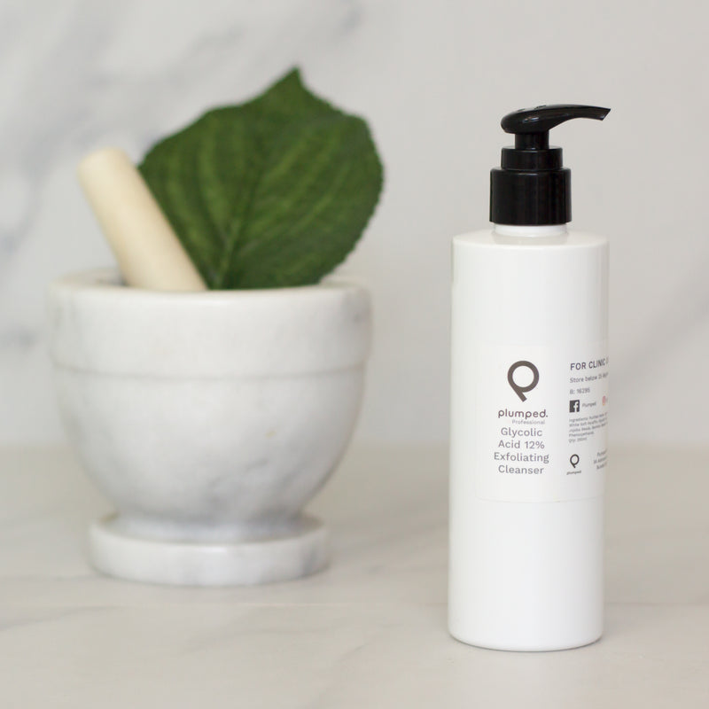 Plumped Professional Glycolic Acid 12% Exfoliating Cleanser CLINIC